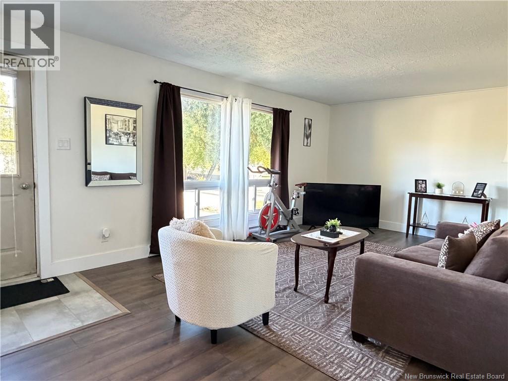 1515 Alexander Drive, Bathurst — photo 9