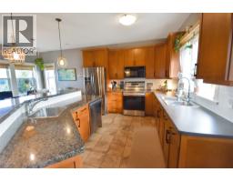 Full bathroom - 1704 2nd Ave S, Cranbrook, BC V1C0A1 Photo 8