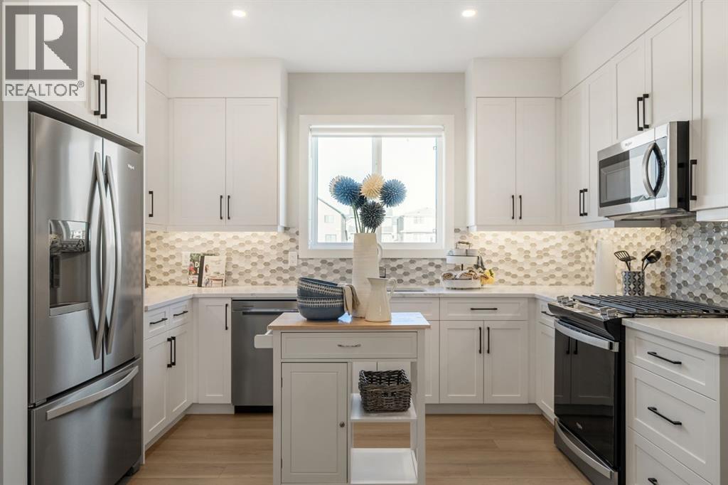 *Photos are of a showhome of a similar model, actual finishings and selections may differ same model, actual finishings and selections may differ