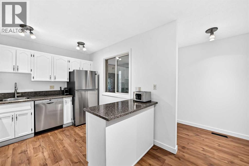 16, 803 Varsity Estates Drive NW - photo 4