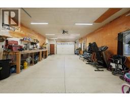 Foyer - 622 Middleton Line, Wheatley, ON N0P2P0 Photo 14