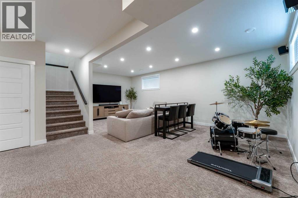 Listing photo – 4611 45 Street, Red Deer