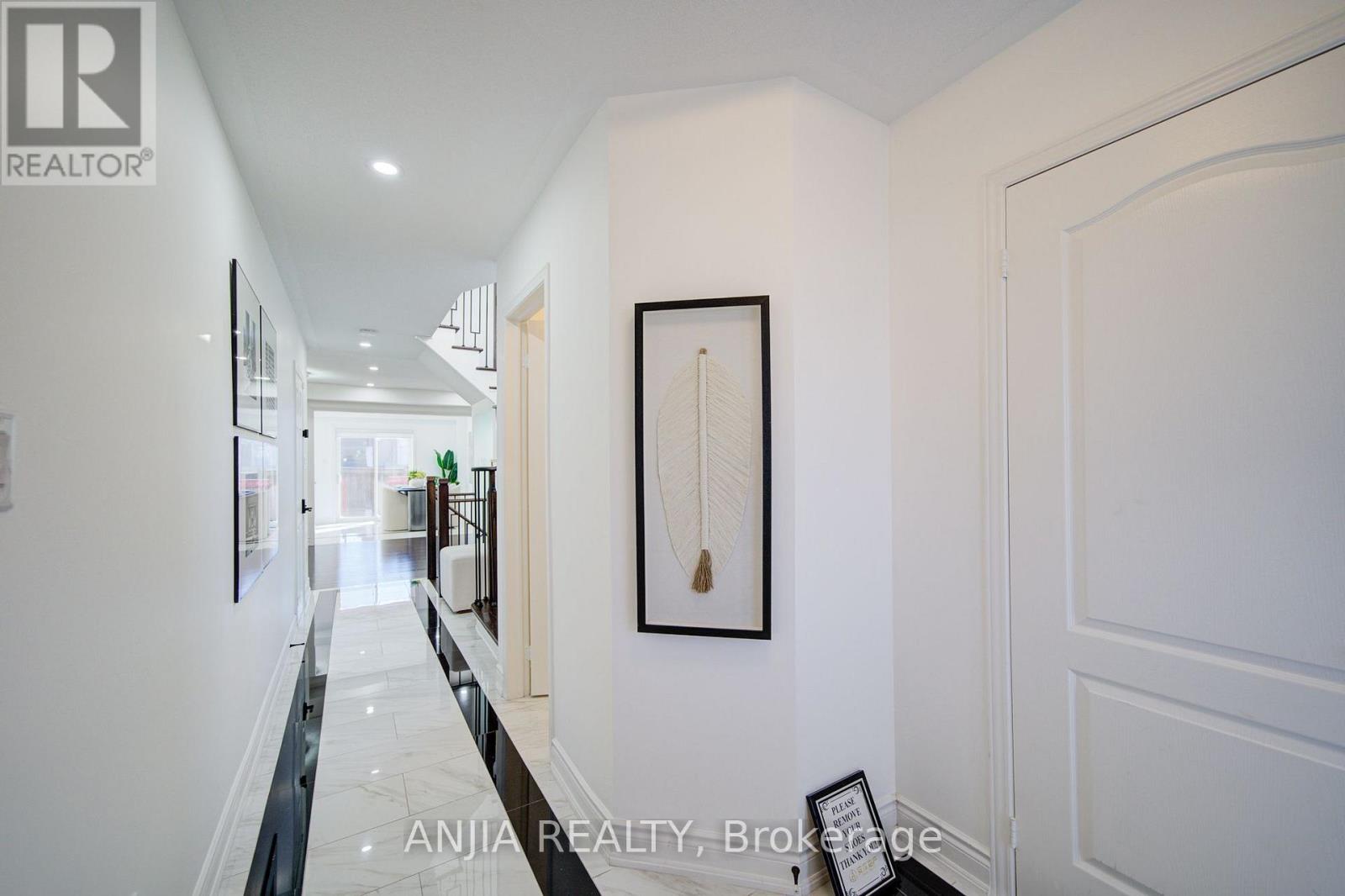 28 GRANDWOOD AVENUE - 2