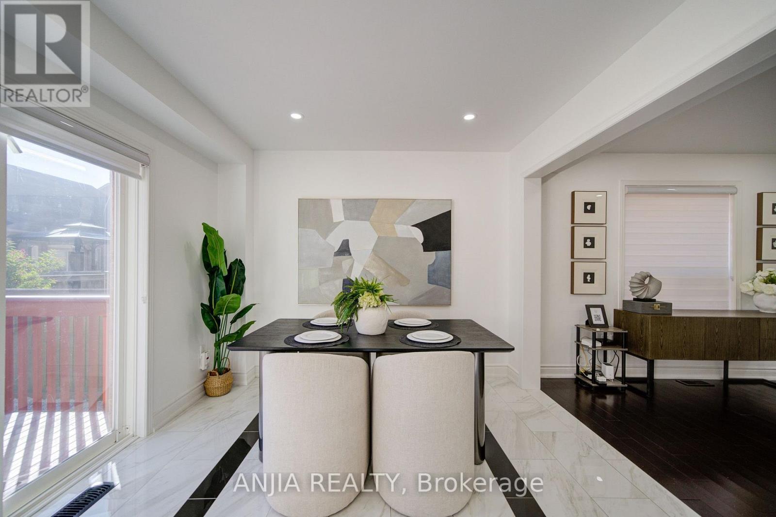 28 GRANDWOOD AVENUE - 14