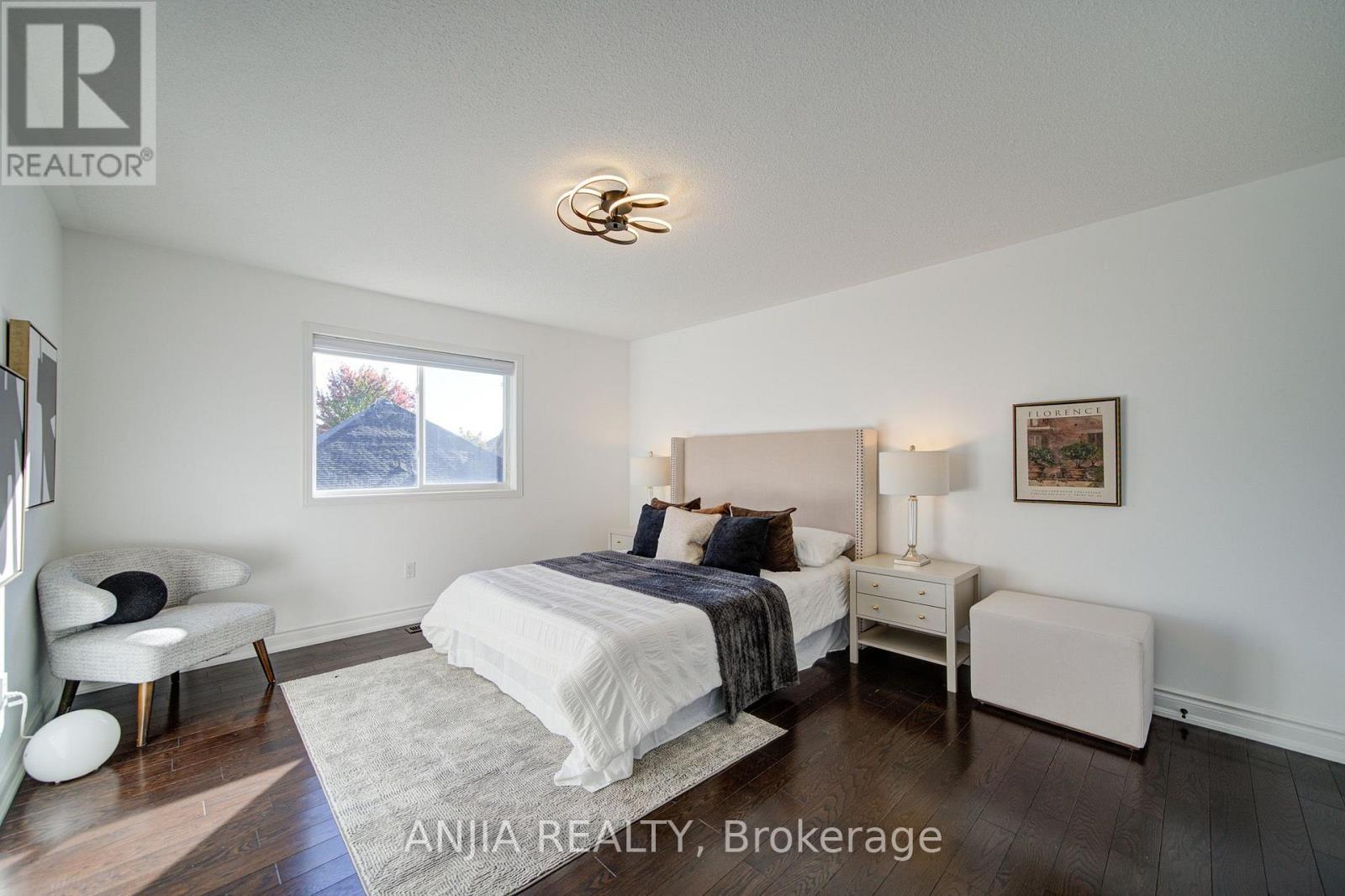 28 GRANDWOOD AVENUE - Image 29