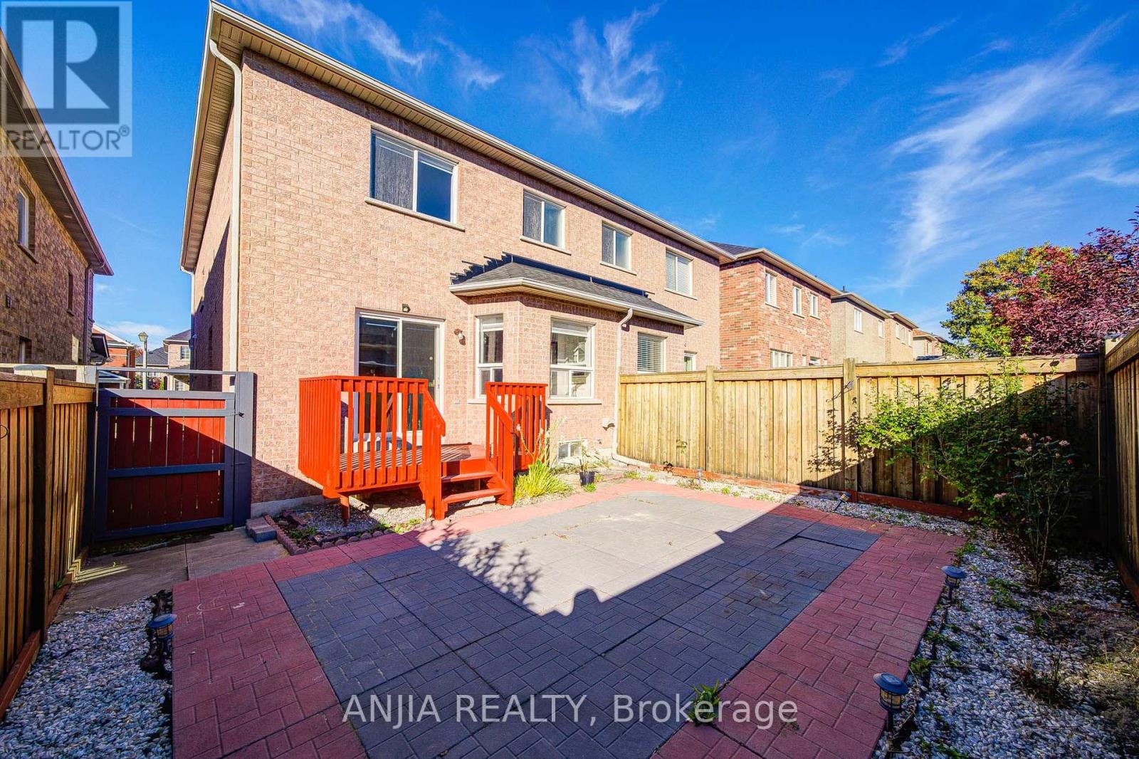 28 GRANDWOOD AVENUE - 42