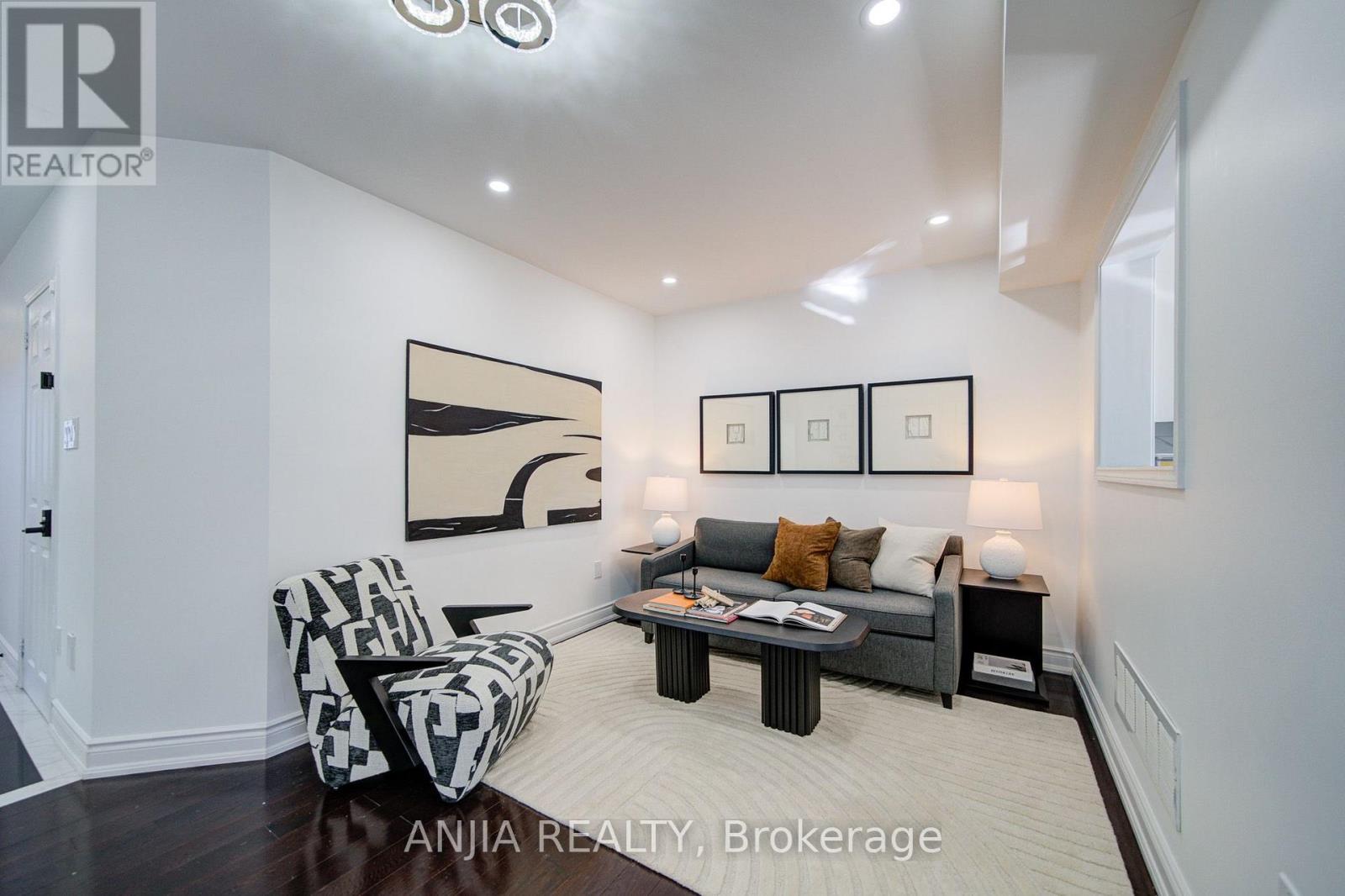 28 GRANDWOOD AVENUE - 9