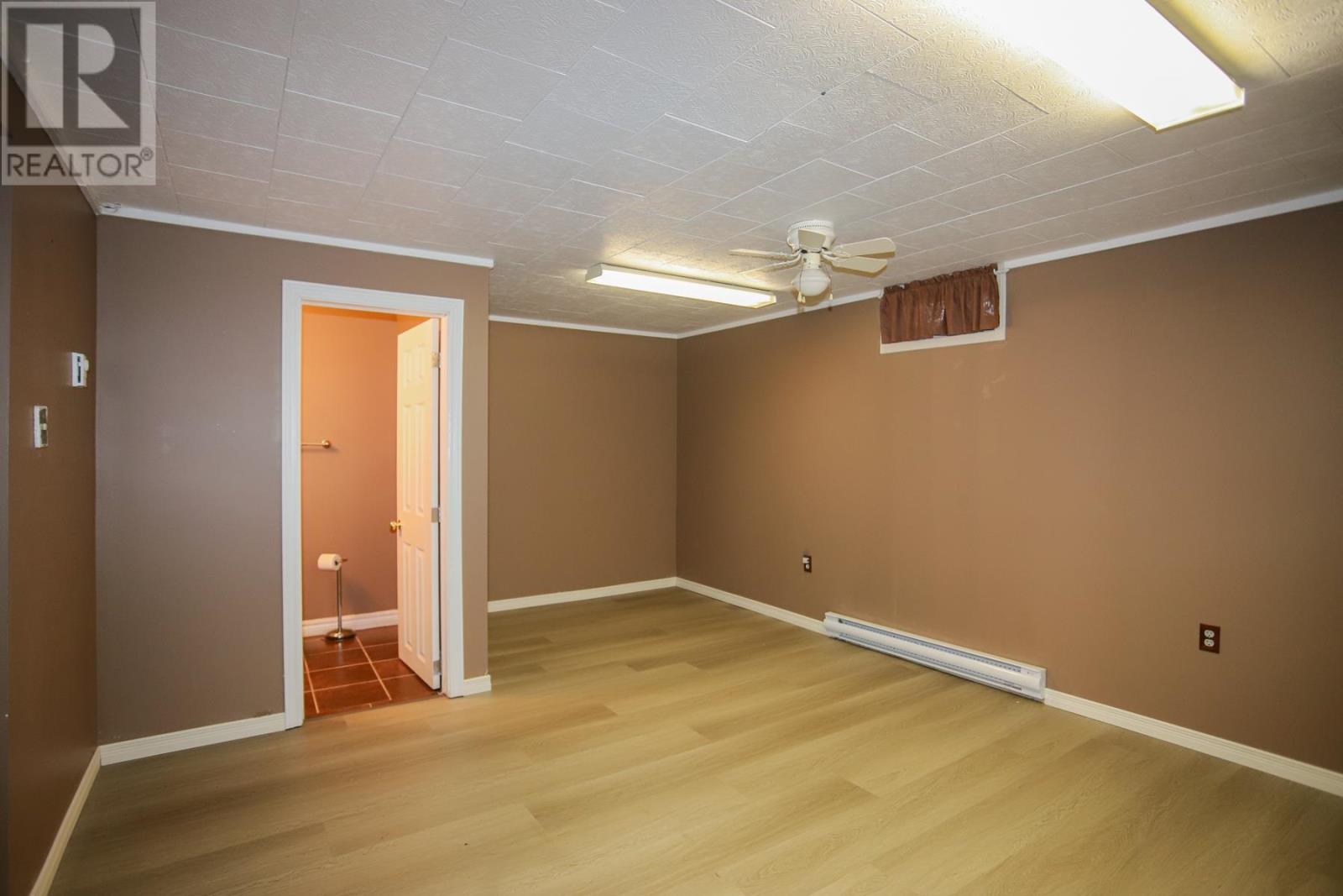 43 Broadview DR - Image 25