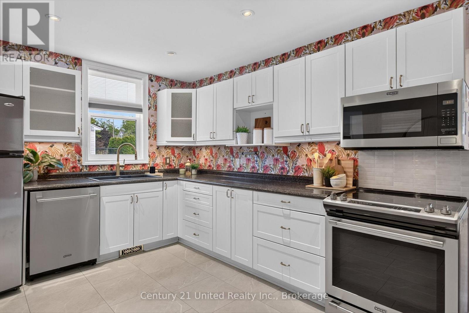 4 BERTIE STREET - Image 10