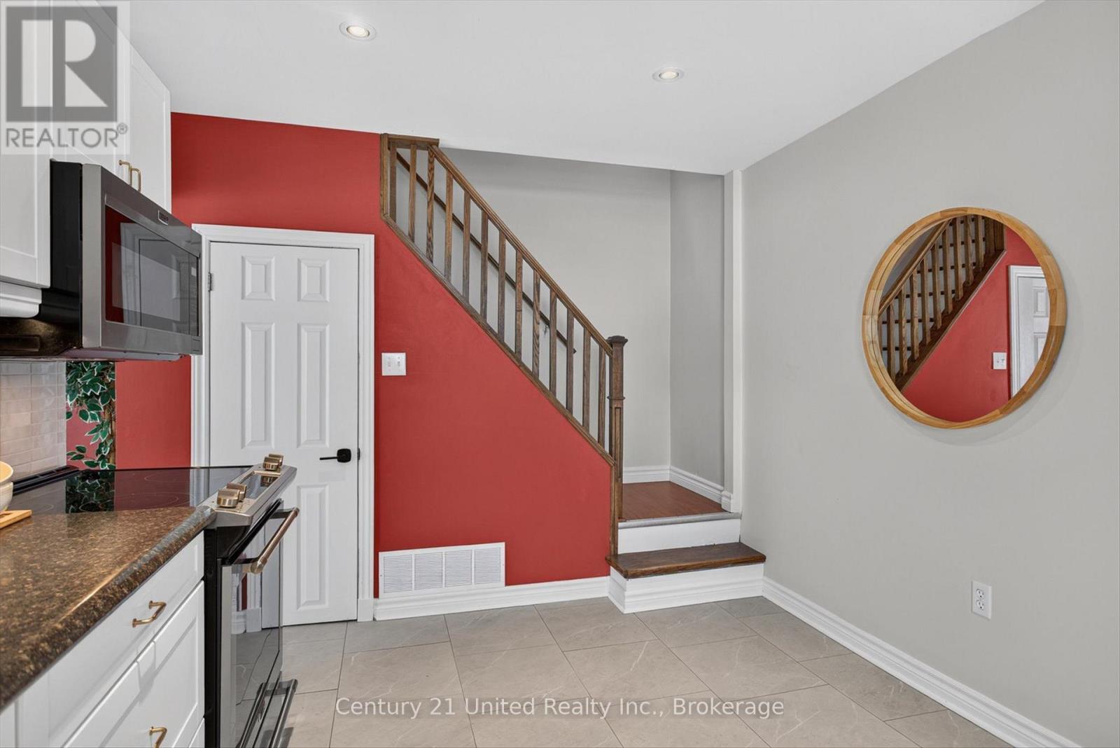 4 BERTIE STREET - Image 14