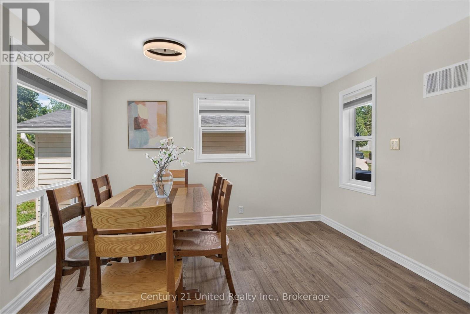4 BERTIE STREET - Image 16