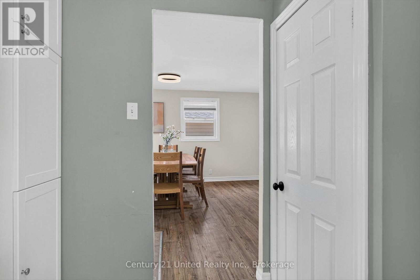 4 BERTIE STREET - Image 20