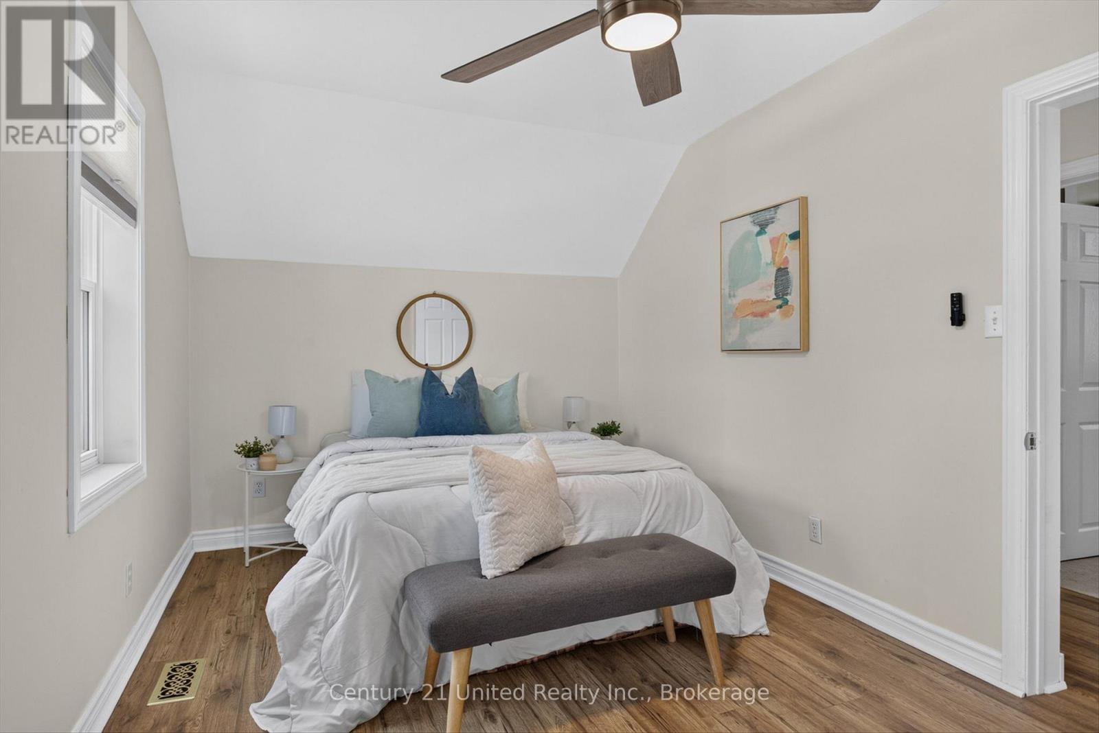 4 BERTIE STREET - Image 23