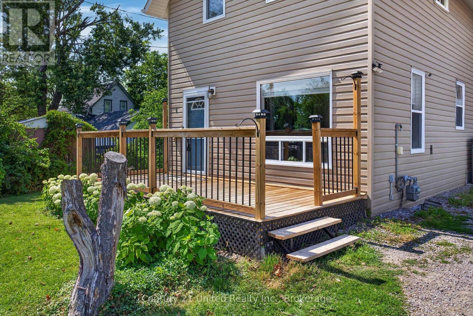 4 BERTIE STREET - Image 3