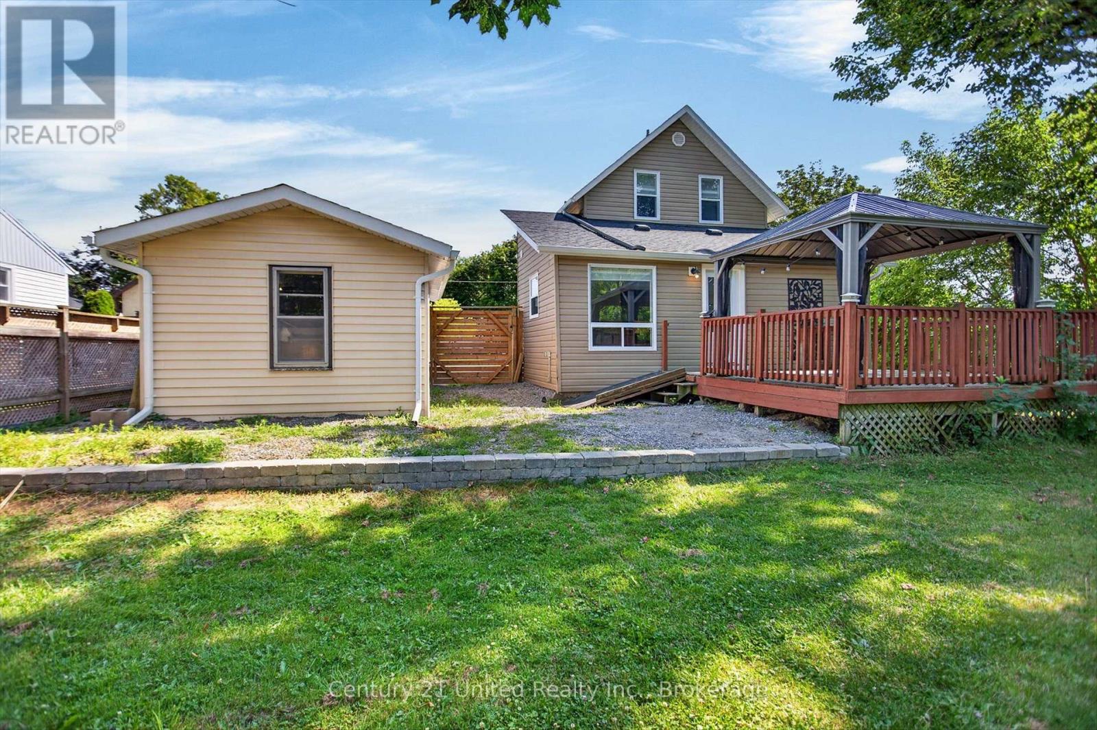4 BERTIE STREET - Image 34