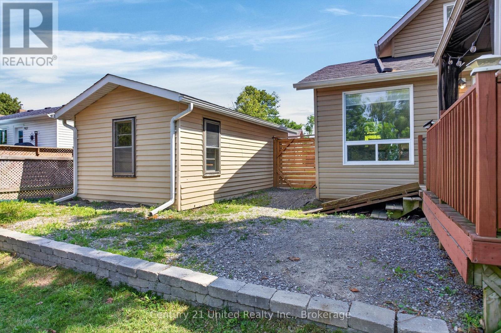 4 BERTIE STREET - Image 37