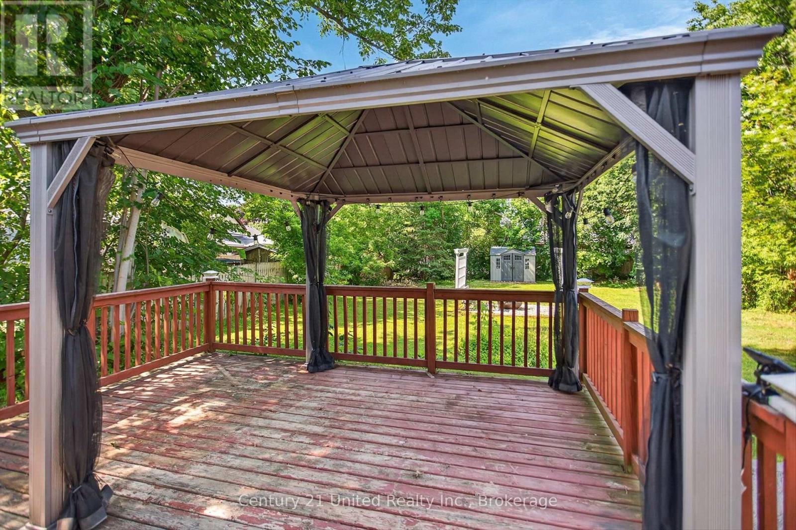 4 BERTIE STREET - Image 39