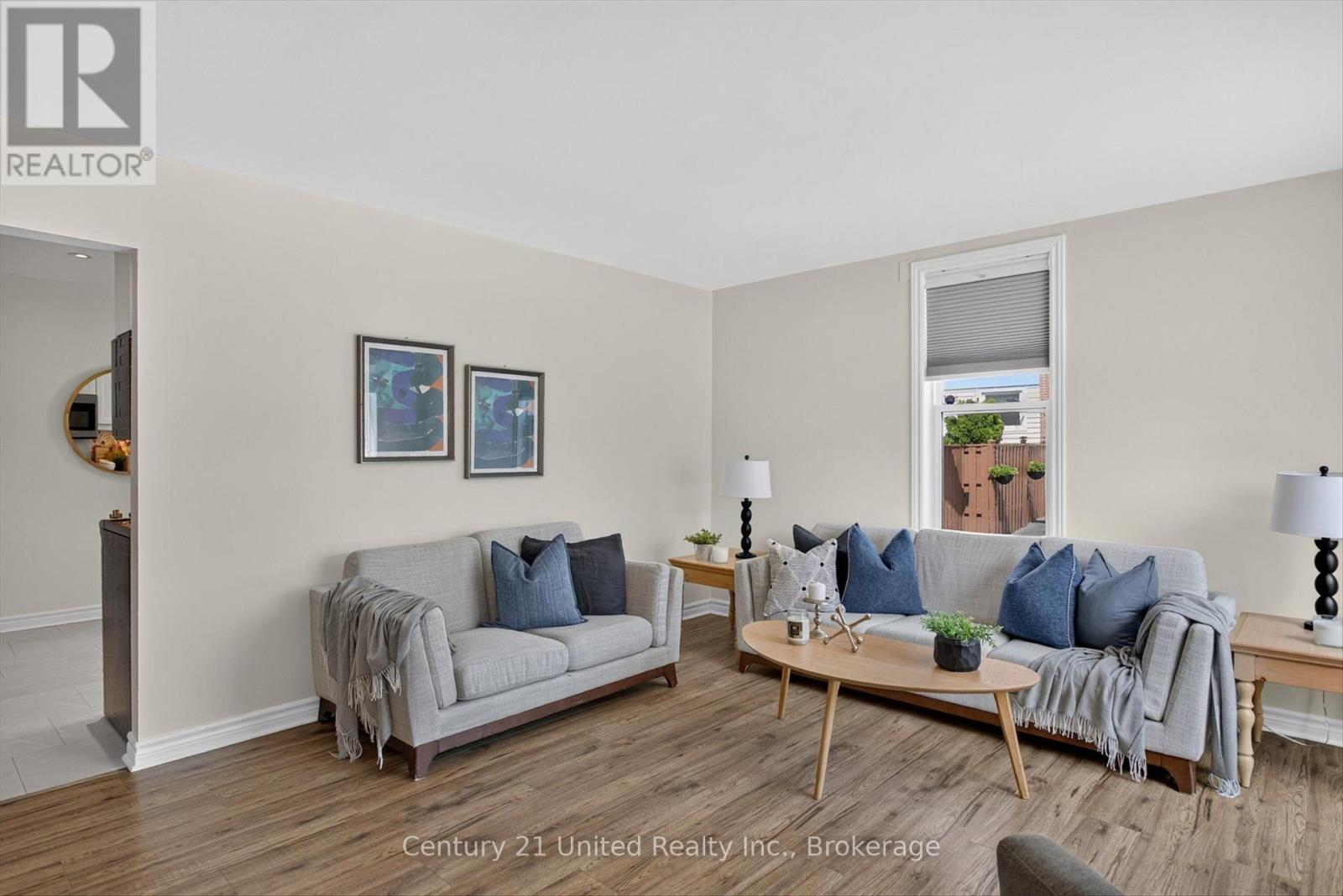 4 BERTIE STREET - Image 8