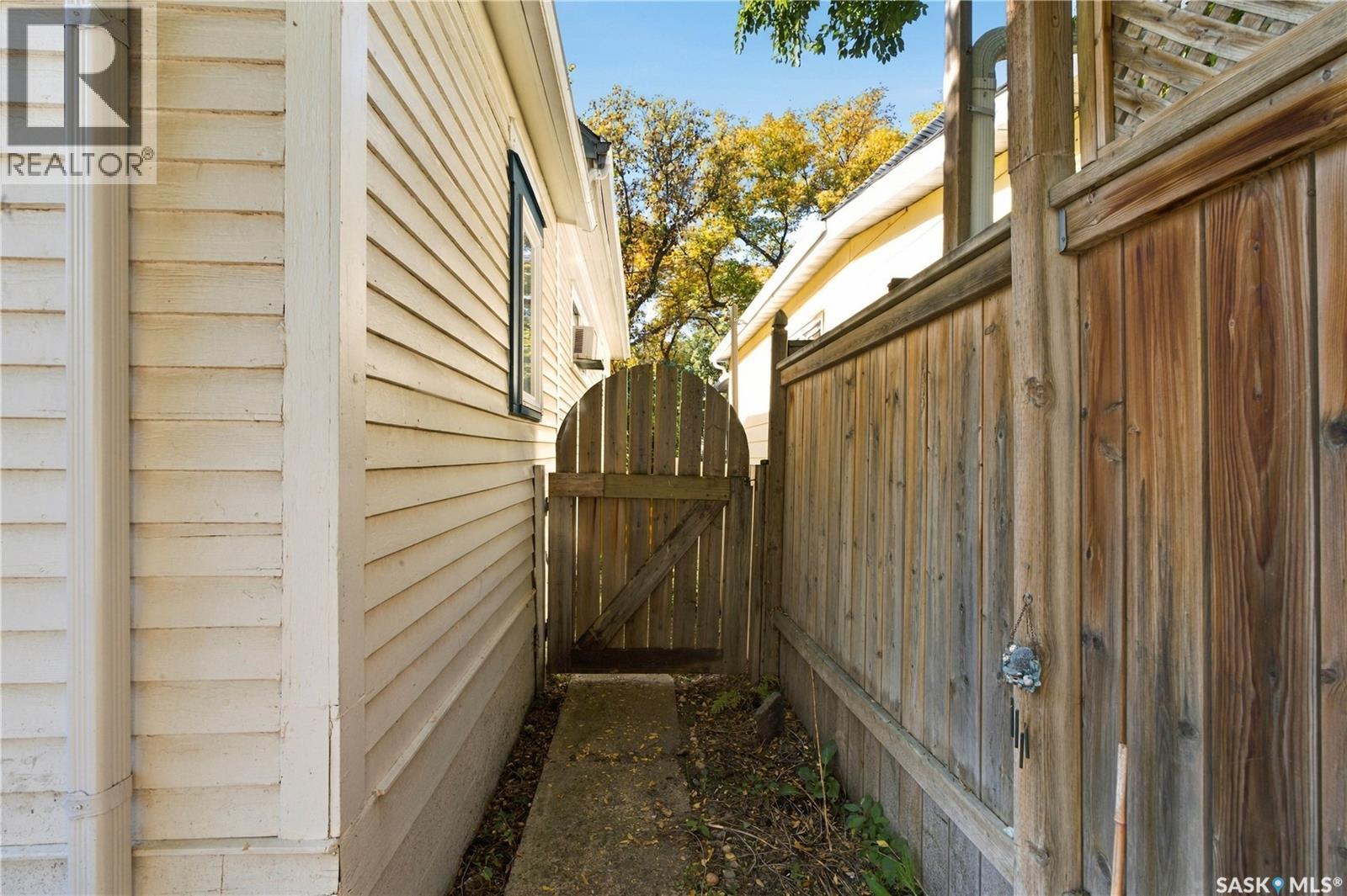 218 G AVENUE N, Saskatoon — photo 27