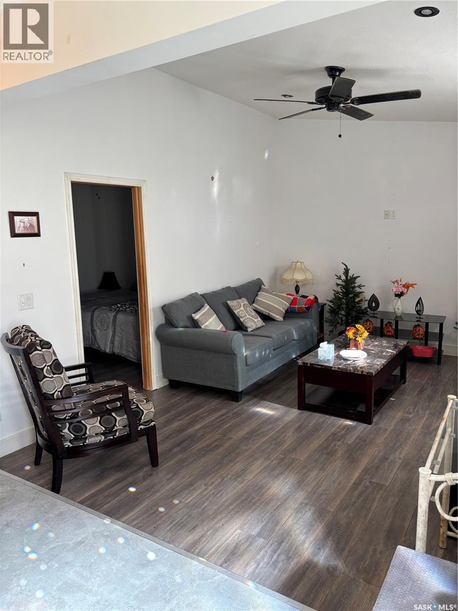 406 Railway AVENUE, Mortlach — photo 11