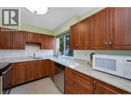 310 853 Selkirk Ave, Esquimalt, BC V9A2T7 Photo 14