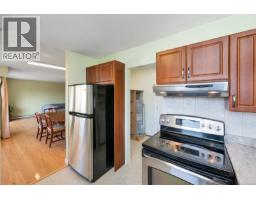310 853 Selkirk Ave, Esquimalt, BC V9A2T7 Photo 16