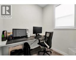 95 Lawrence Green SE - photo 4