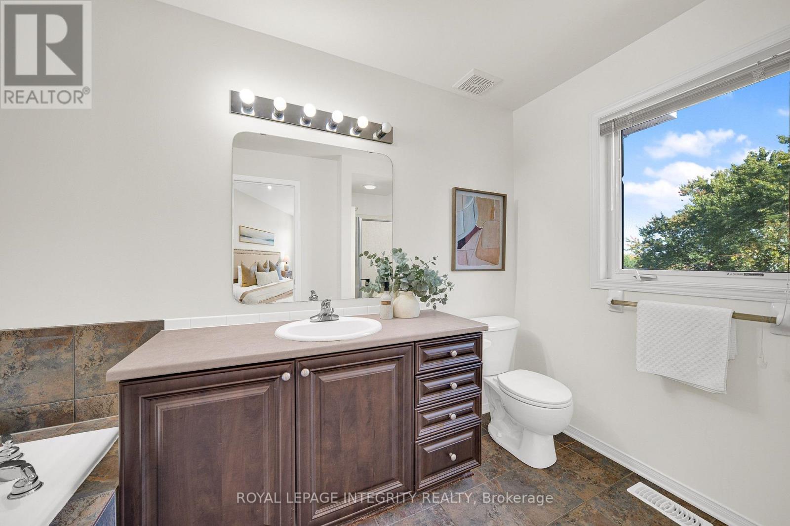 170 FLAMBOROUGH WAY - Image 31