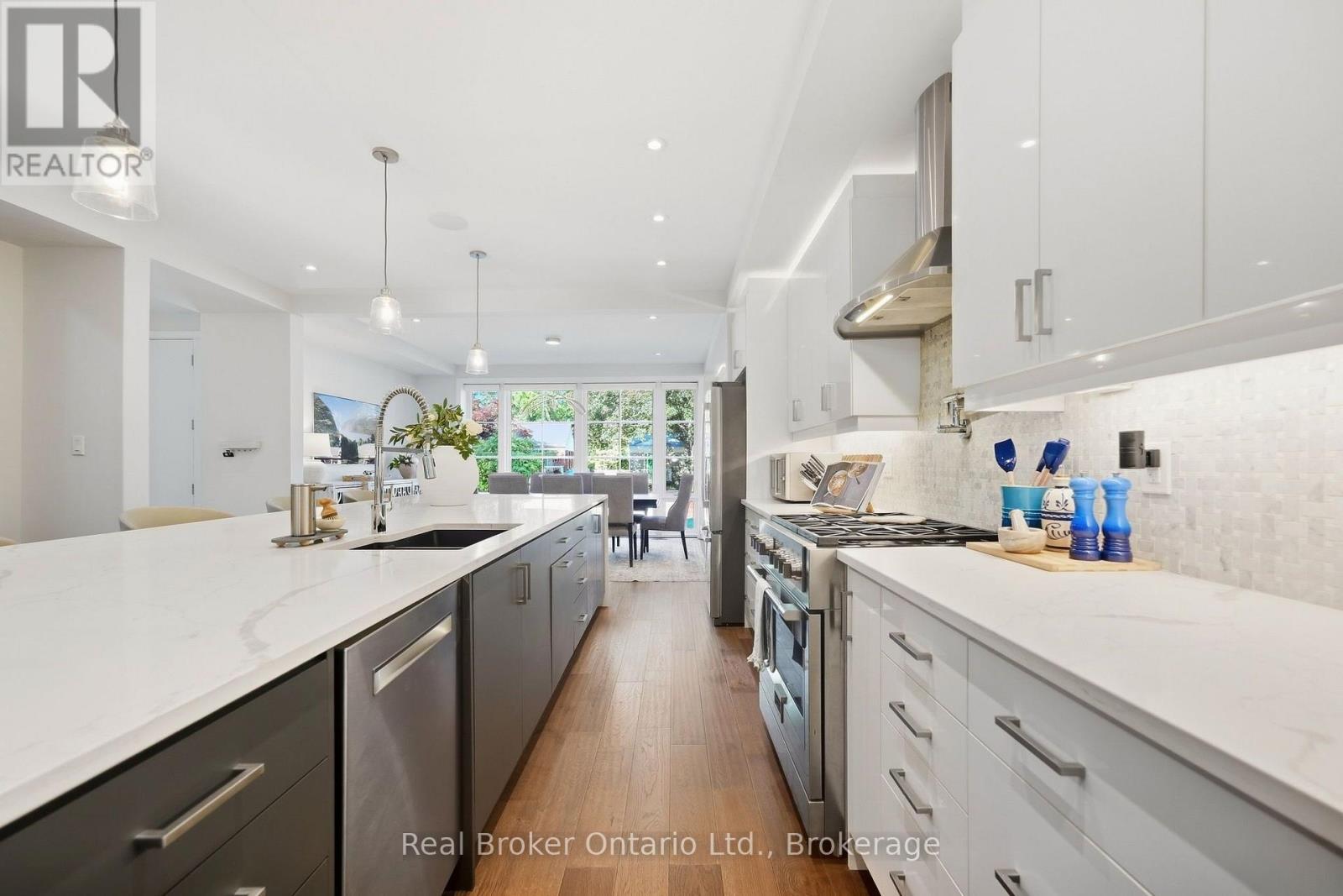 630 GEORGE STREET - 10