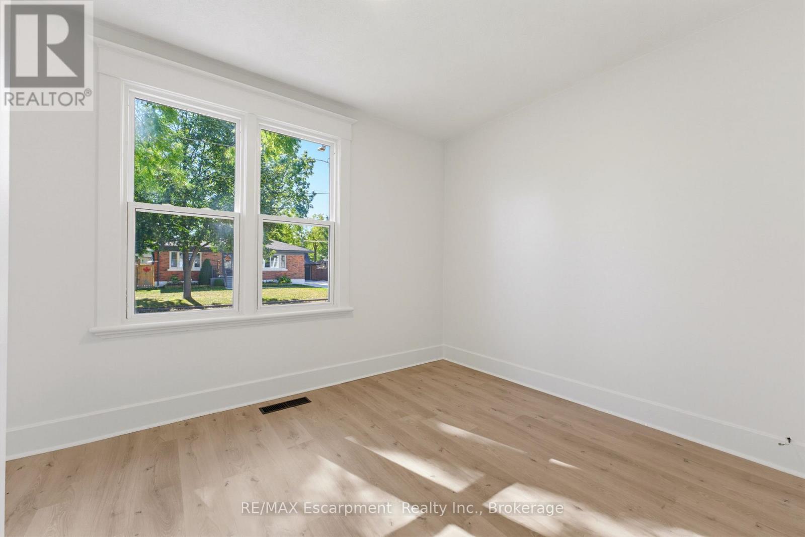 #1 - 11 CHARLES STREET, Brantford — photo 19