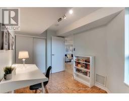 306 - 8 Oxford Street, Toronto, ON M5T2N9 Photo 17