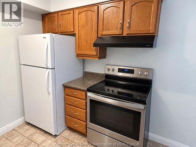 #304 3355 SANDWICH STREET - 8