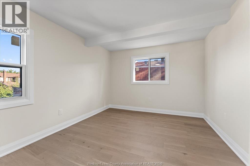 930 Elsmere Ave - 16