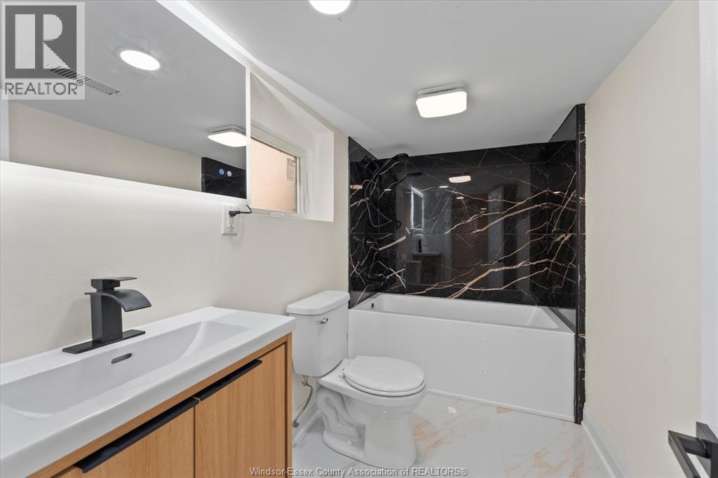 930 Elsmere Ave - 26