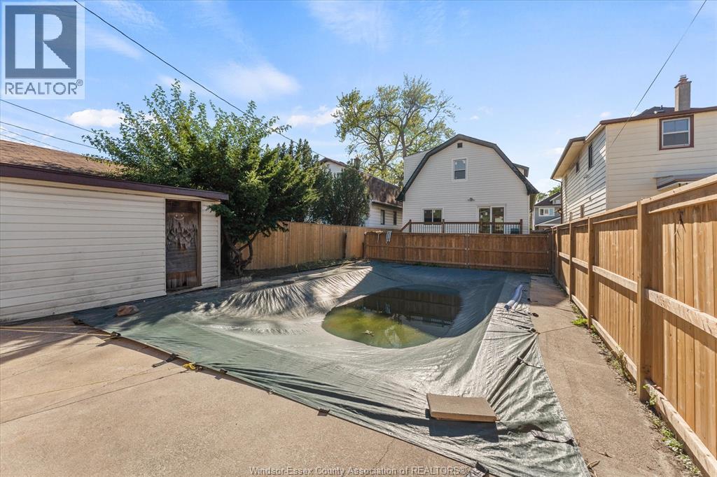 930 Elsmere Ave - 33