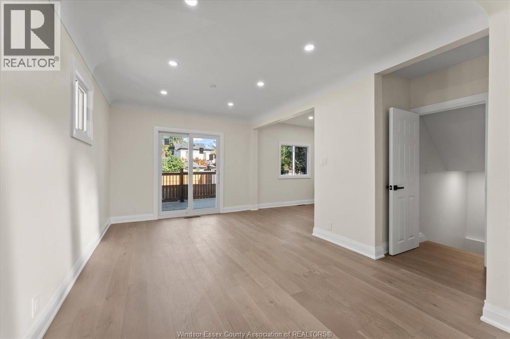 930 Elsmere Ave - 9