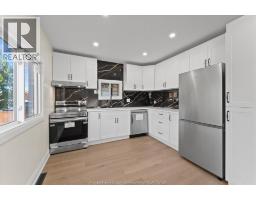 930 Elsmere Ave, Windsor, ON N9A2A9 Photo 12