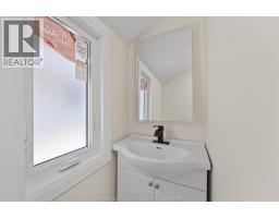 930 Elsmere Ave, Windsor, ON N9A2A9 Photo 21