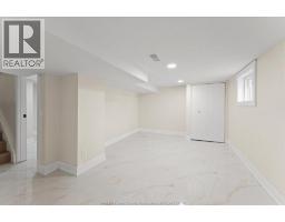 930 Elsmere Ave, Windsor, ON N9A2A9 Photo 23