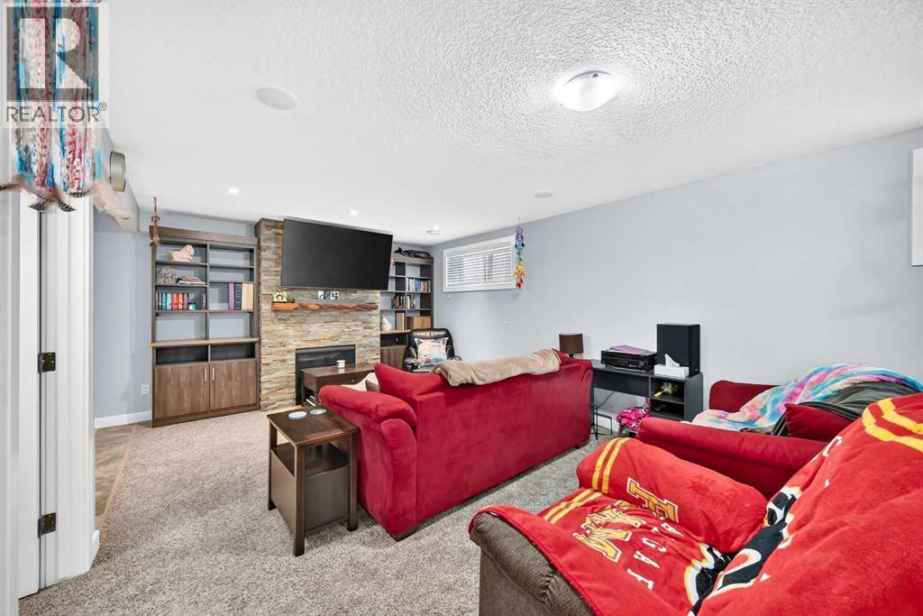 11 Bondar Gate - Image 30