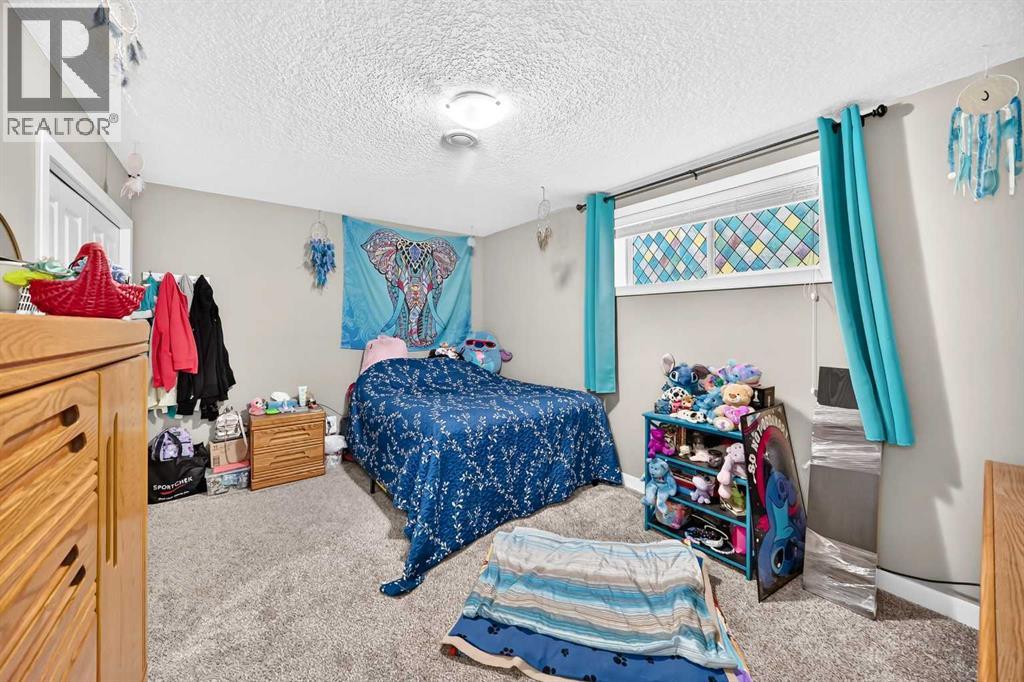 11 Bondar Gate - Image 35