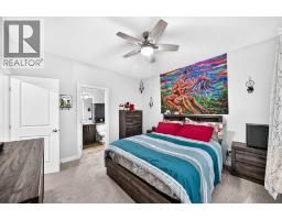 Family room - 11 Bondar Gate, Carstairs, AB T0M0N0 Photo 17