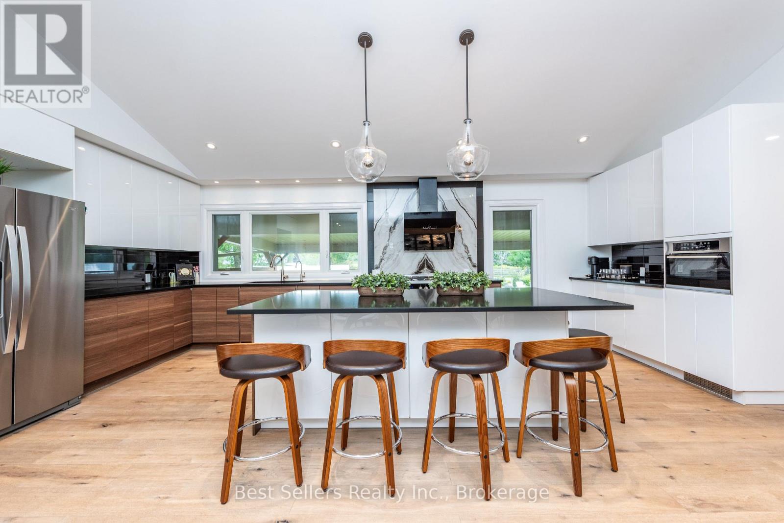 7407 Milburough Line East, Milton, ON photo 15