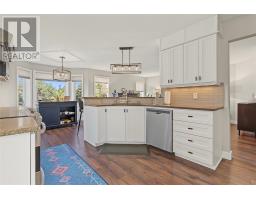 184 Groves Street thumbnail 13