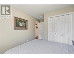 184 Groves Street thumbnail 23