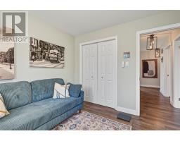 184 Groves Street thumbnail 26