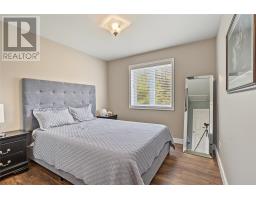 184 Groves Street thumbnail 30