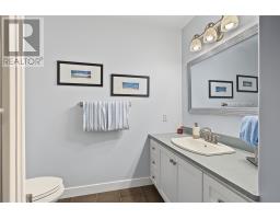 184 Groves Street thumbnail 28