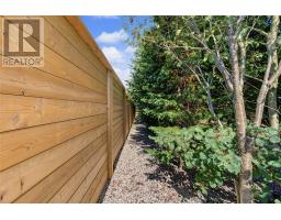 184 Groves Street thumbnail 38