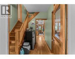 Bedroom - A And B, 132 Rundle Crescent, Canmore, AB T1W2L6 Photo 9